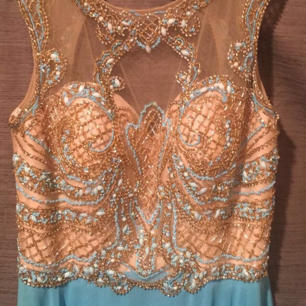 Sherri Hill Prom Dress - Picture 2 of 7